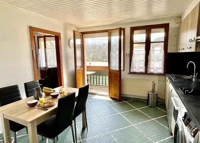 Louis Petite Maison *