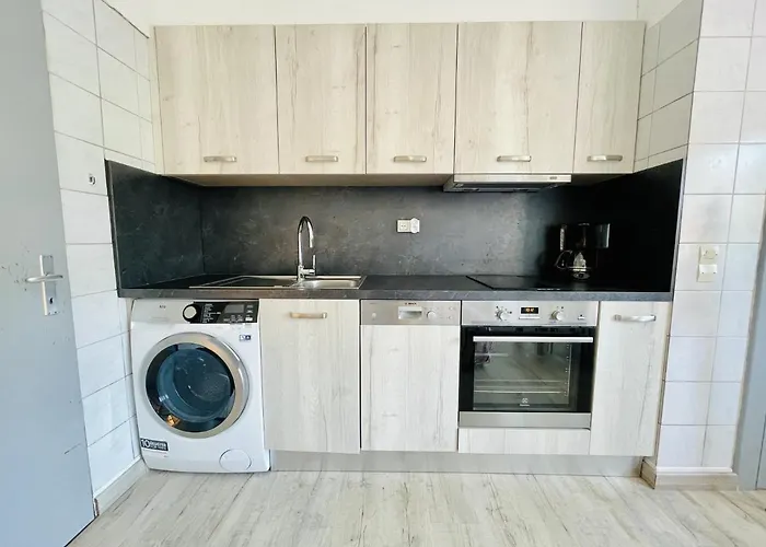 Louis Petite Maison Apartment *